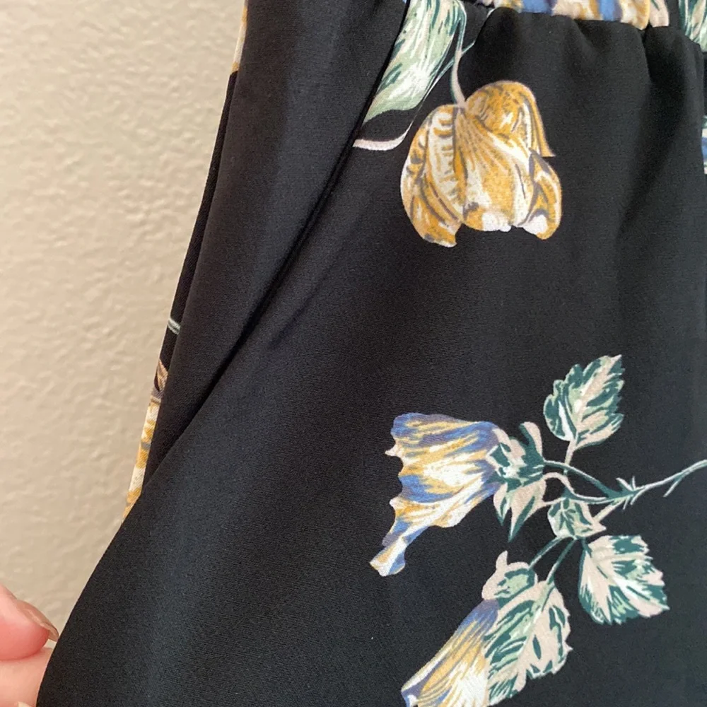 Black Floral joggers , XL - Picture 4 of 9